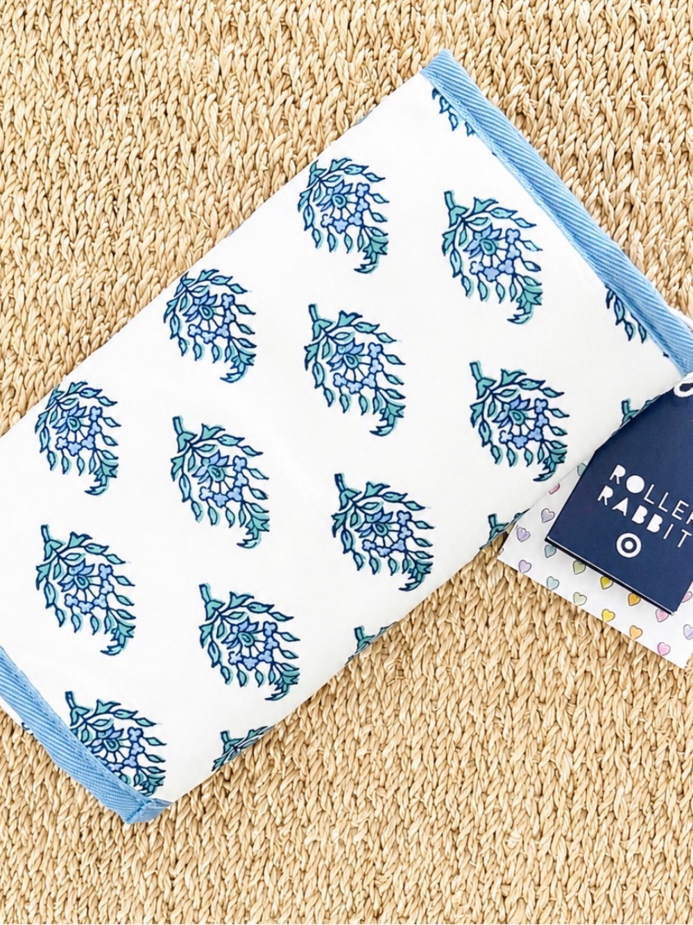 Roller Rabbit White Pouch with Blue Floral Motif Jewelry Roll - New With Tags - Picture 2 of 5